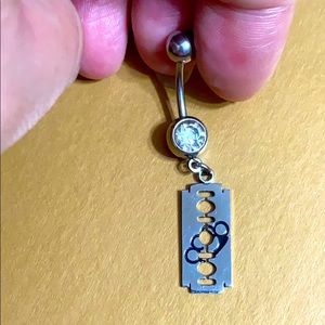 🖤NEW💕Razor belly button ring